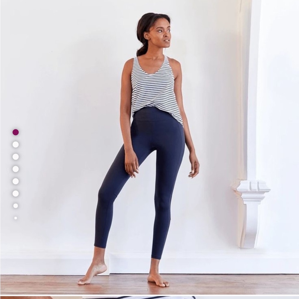 ADAY Brakes on Legging With Phone Pocket Navy Blue Size Medium